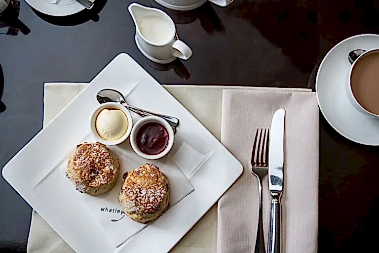 Cream-Tea